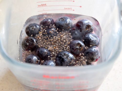 ブルーベリーとチアシードのスムージー㈪