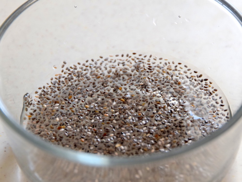 ブルーベリーとチアシードのスムージー㈰