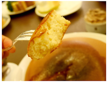 パンケーキ食べる2