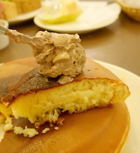 パンケーキ食べる5