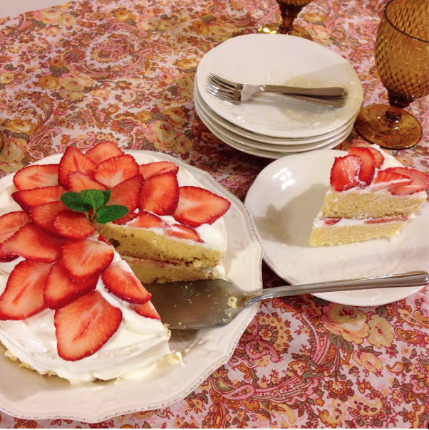 砂糖で作るショートケーキ