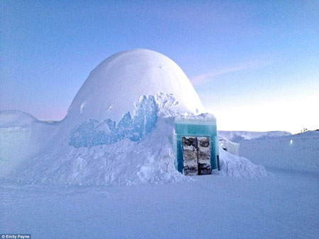 アナと雪の女王のエルサの宮殿のような「氷結ホテル」2