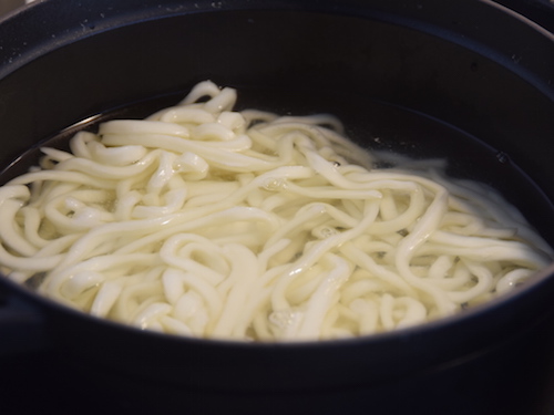 かまぼこと三つ葉の卵とじうどん㈫