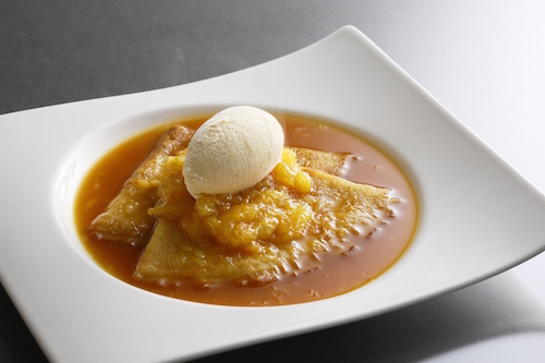 クレープ・シュゼット 季節のフルーツ添え&バニラアイス添え