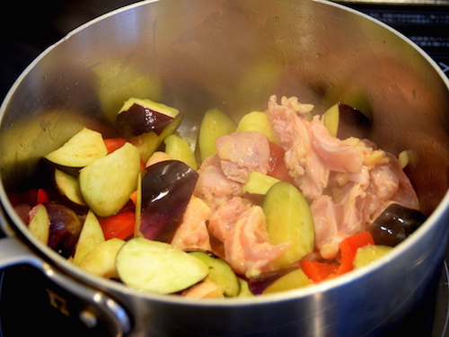 暑さ吹き飛ぶ!タイ風グリーンカレー㈫