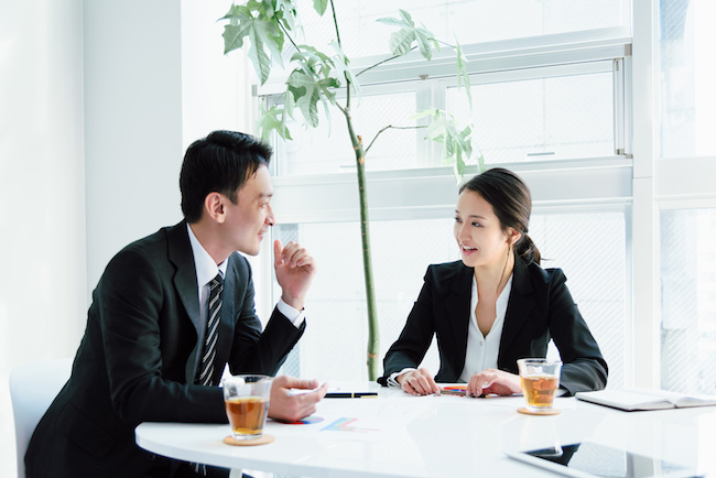 男性上司に片思いしている人必見!男性上司の脈あり行動とは?正しいアプローチ方法も紹介