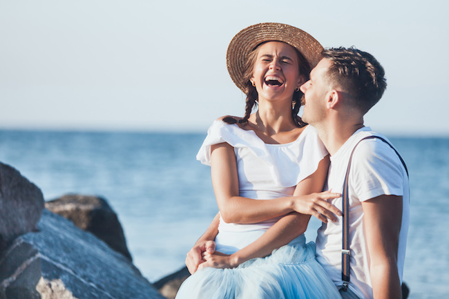 やばい、なんでも話せちゃう！男性が心を開く女性の特徴