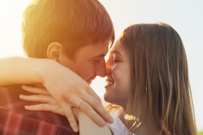 これ以上好きにさせてどうしたいの？男性が思わず惚れ直す女性の行動3選