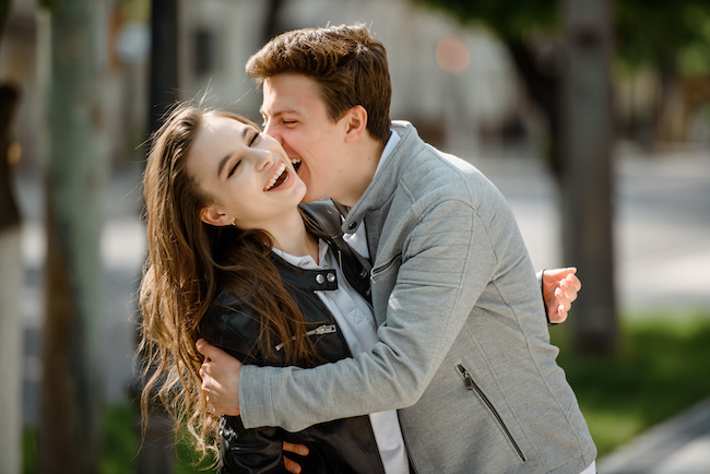 初デートでキスは早い！？男性に聞いた！初めてキスするタイミングはいつ？