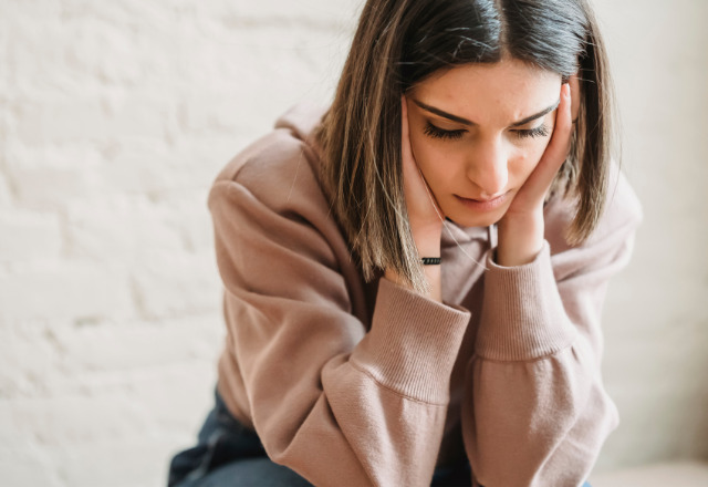 一番じゃない…？彼女を「後回しにする彼氏」の行動パターンって？