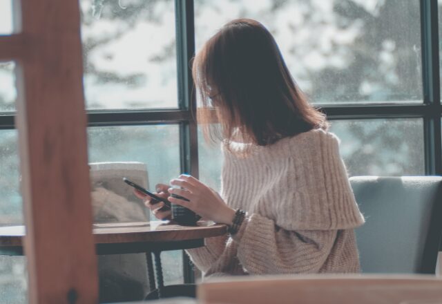 【男性心理】の解明！男性が未読放置後のLINEを送る理由