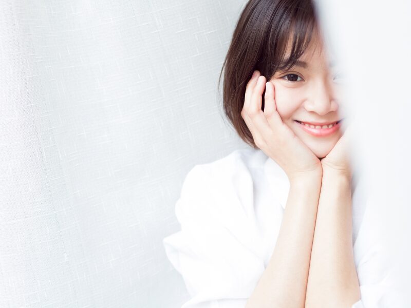 男はみんな好き！人気急上昇中の「奥手女子」の魅力とは