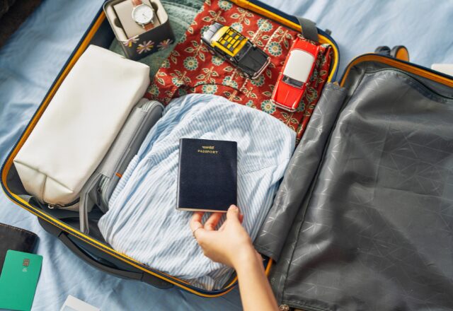 夫「自分だけ行ってくるよ」妊娠中の妻を置いて旅行に！？夫の無神経な行動に悩んだ妻の話